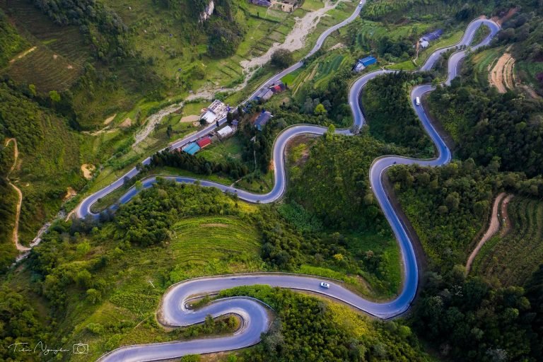 Cycling Ma Pi Leng Pass: A Transcendental Journey Across the Roof of Vietnam